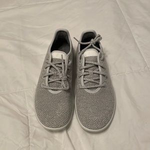 NWT Allbirds Women’s Tree Runners in Luna Sz.8